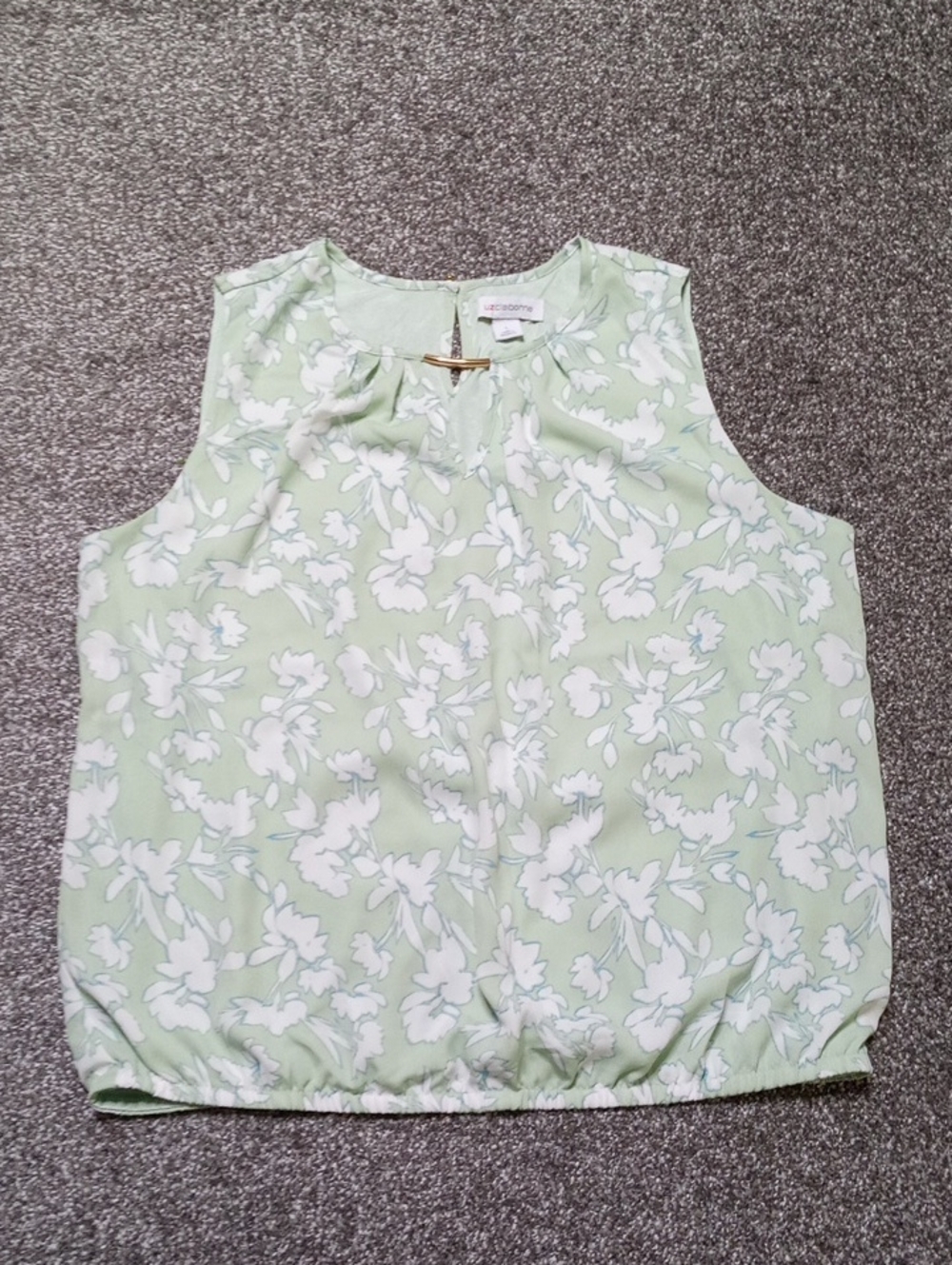 Liz Claiborne Mint Green and White Floral Sleeveless Shell